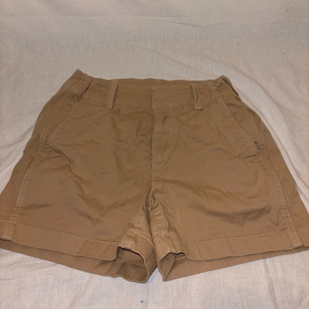 GAP khaki shorts